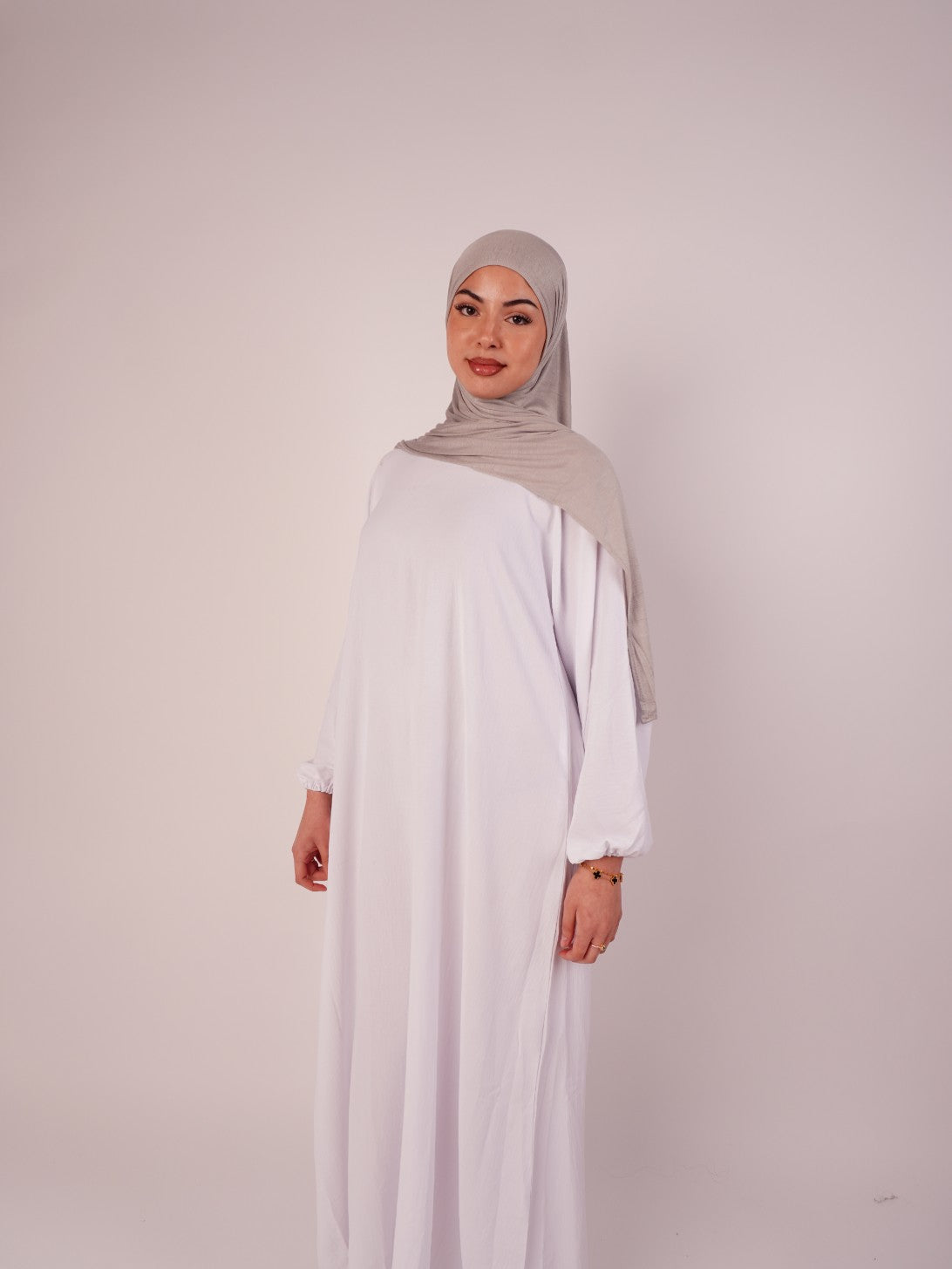 Plain Closed Abaya - White